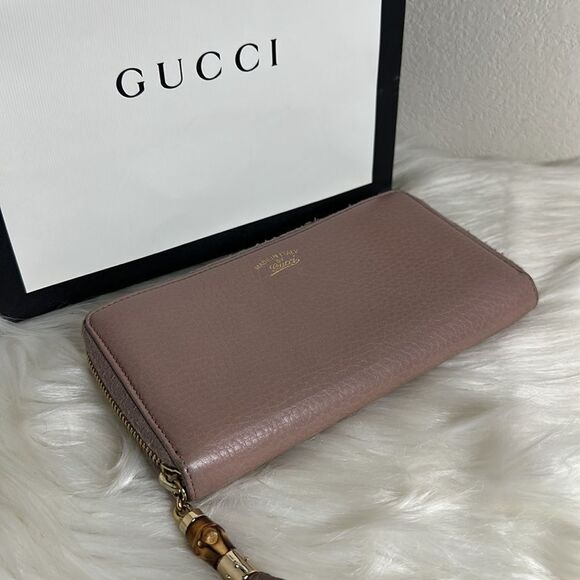 💯Authentic Gucci Zipped Leather Long Wallet🍀 - Picture 6 of 14